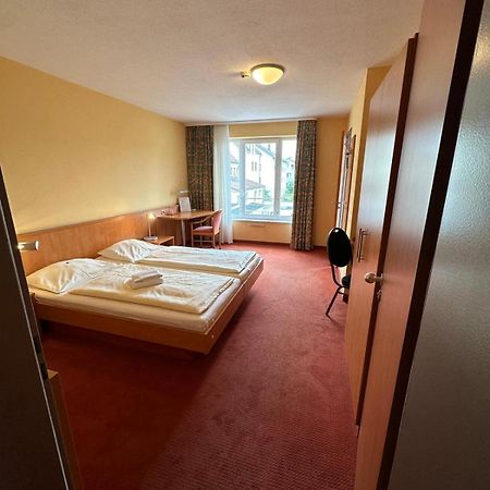 Gasthaus - Hotel Neue Post Meitingen Εξωτερικό φωτογραφία